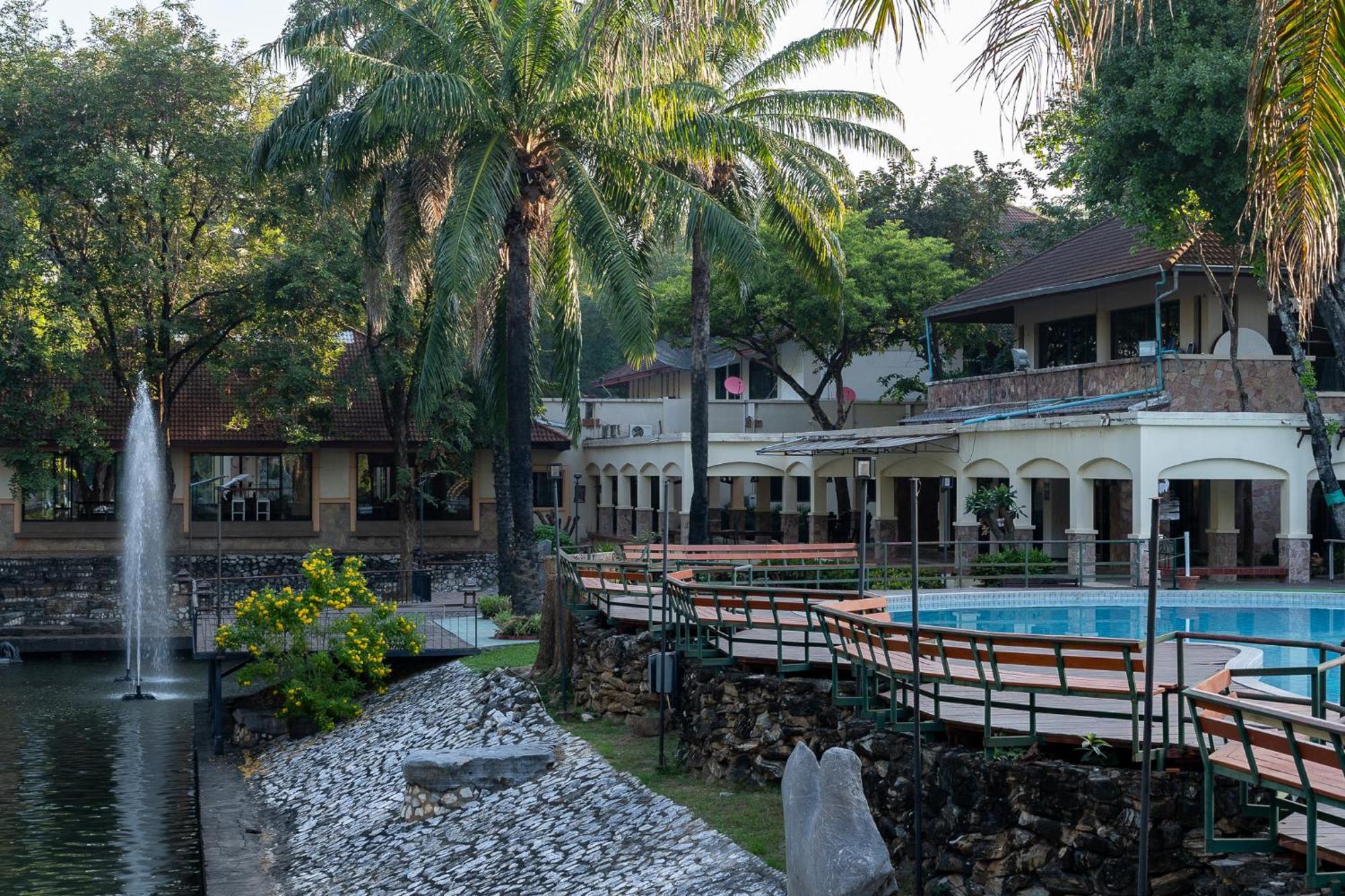 Pung-Waan Resort & Spa Kanchanaburi City Exterior photo